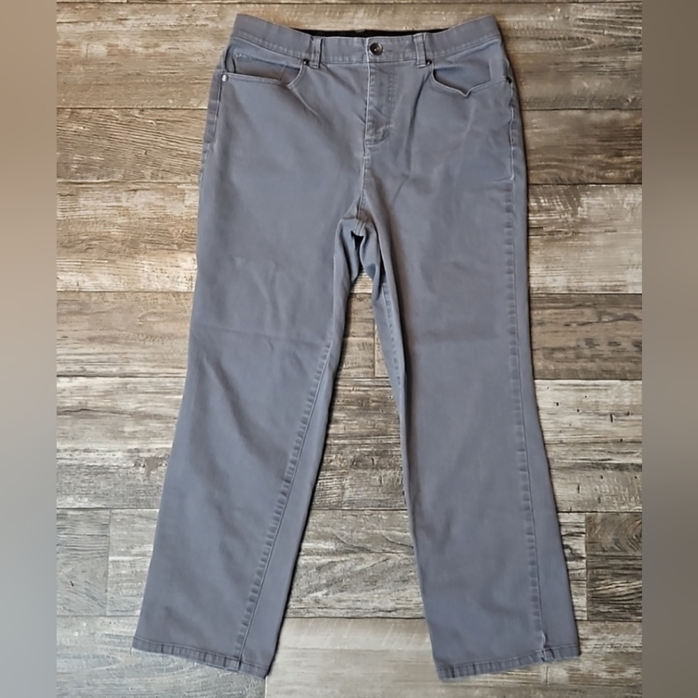 Christopher & Banks Classic Fit High-Rise Gray Jeans Women's 12 Short